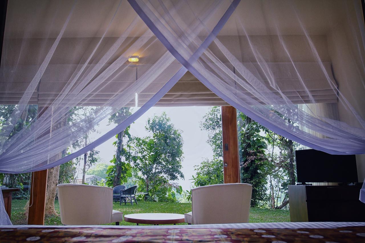 Kings Pavilion Luxury Hotel Канди Экстерьер фото