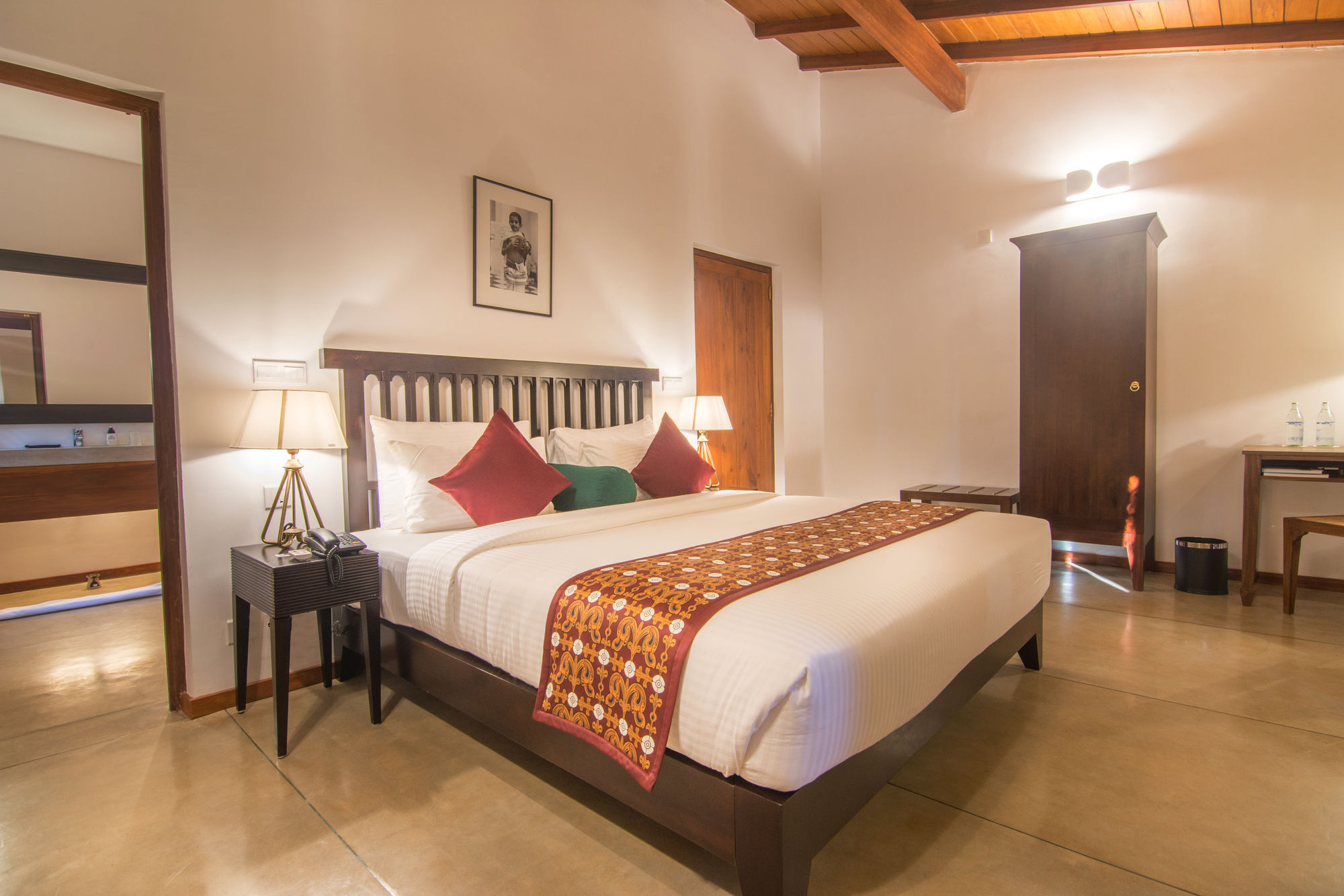 Kings Pavilion Luxury Hotel Канди Экстерьер фото