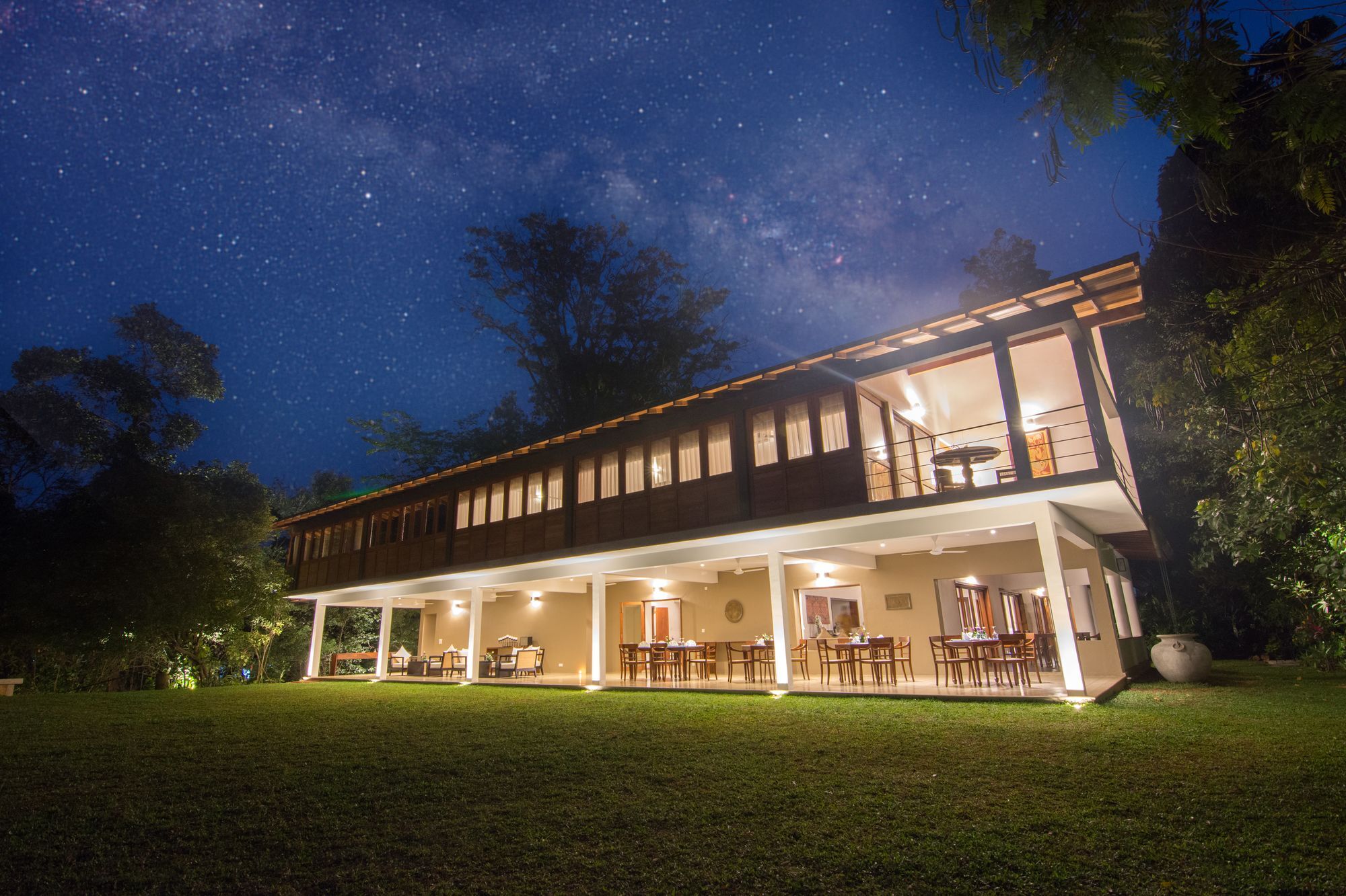 Kings Pavilion Luxury Hotel Канди Экстерьер фото